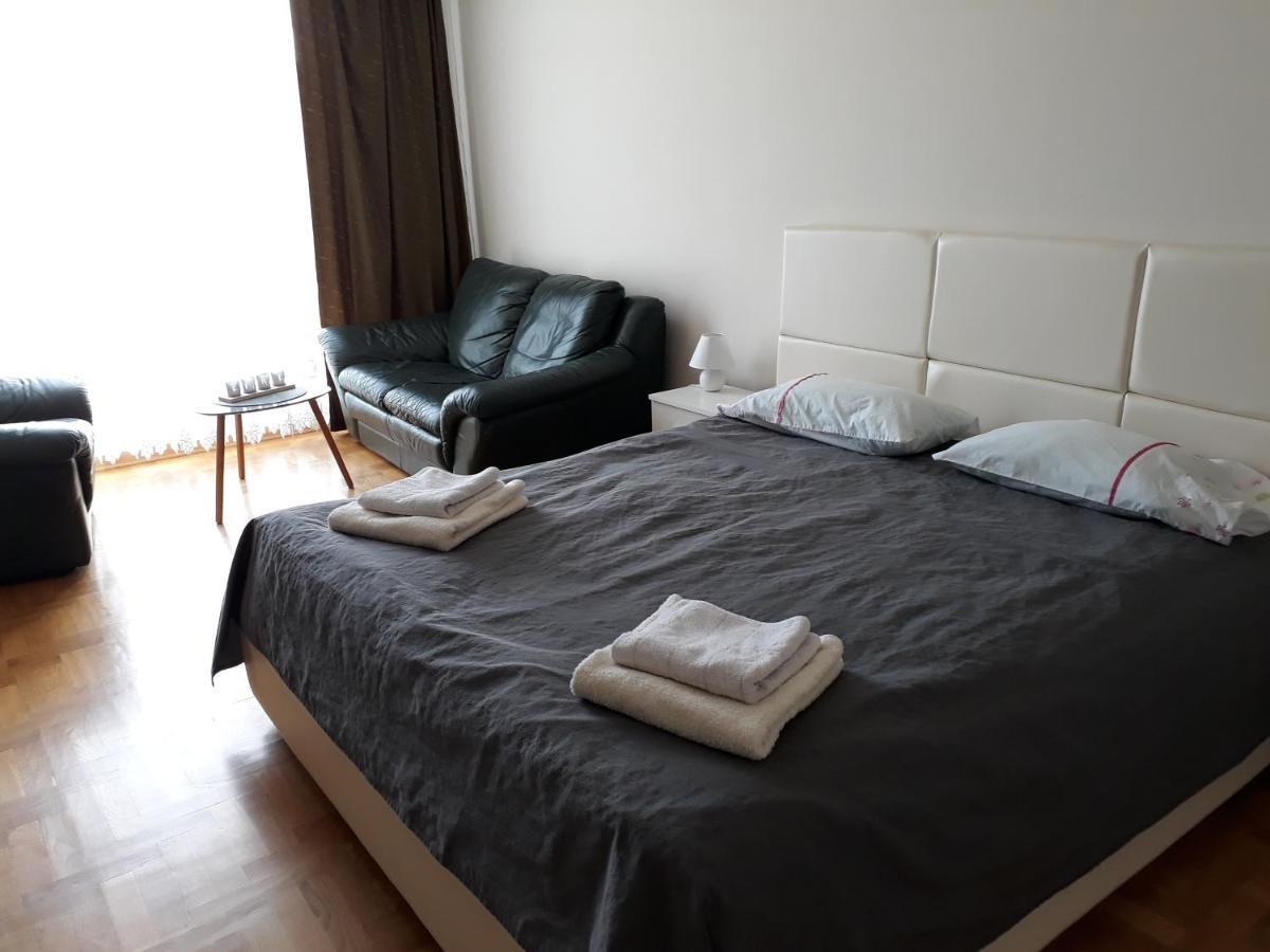 Apartment Апартаменти *